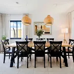 Villa - Heated Pool, Aircon
