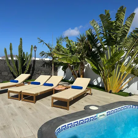 - Heated Pool, Aircon Playa Blanca