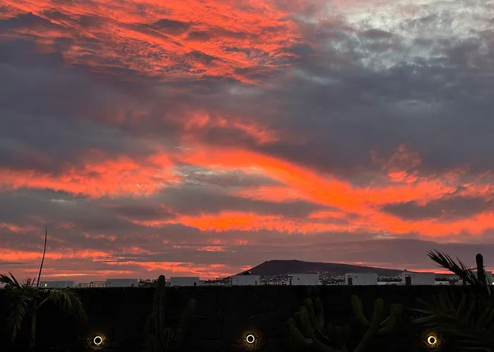 - Heated Pool, Aircon Villa *