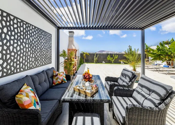 - Heated Pool, Aircon Villa