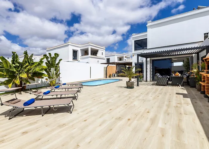 - Heated Pool, Aircon * Playa Blanca (Lanzarote)