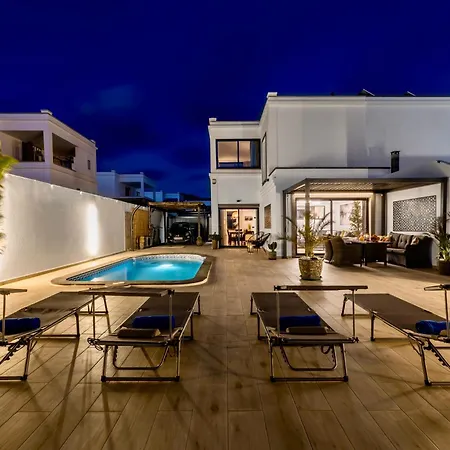 - Heated Pool, Aircon فيلة *