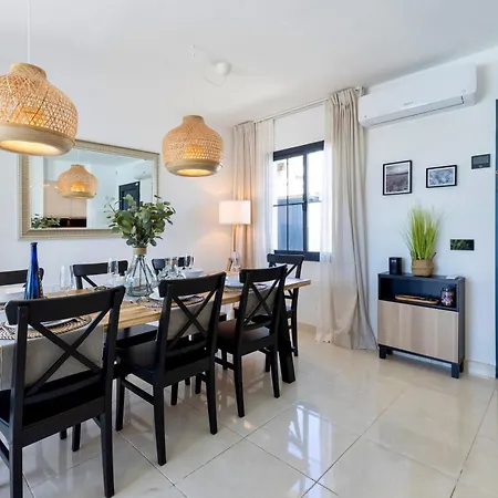 - Heated Pool, Aircon פלאיה בלנקה