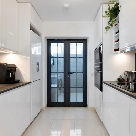 - Heated Pool, Aircon فيلة